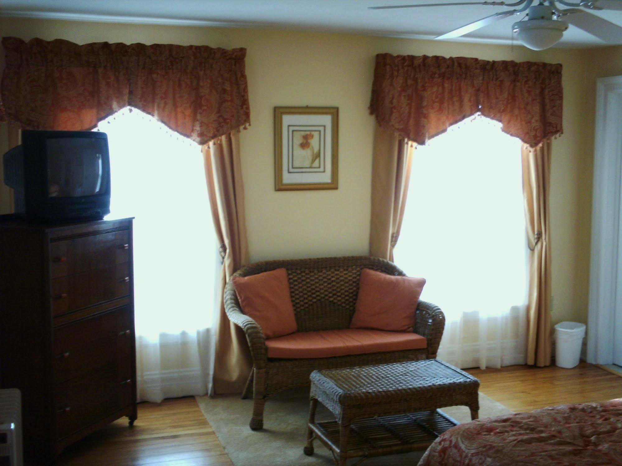 Four Creeks Bed & Breakfast Girard Oda fotoğraf